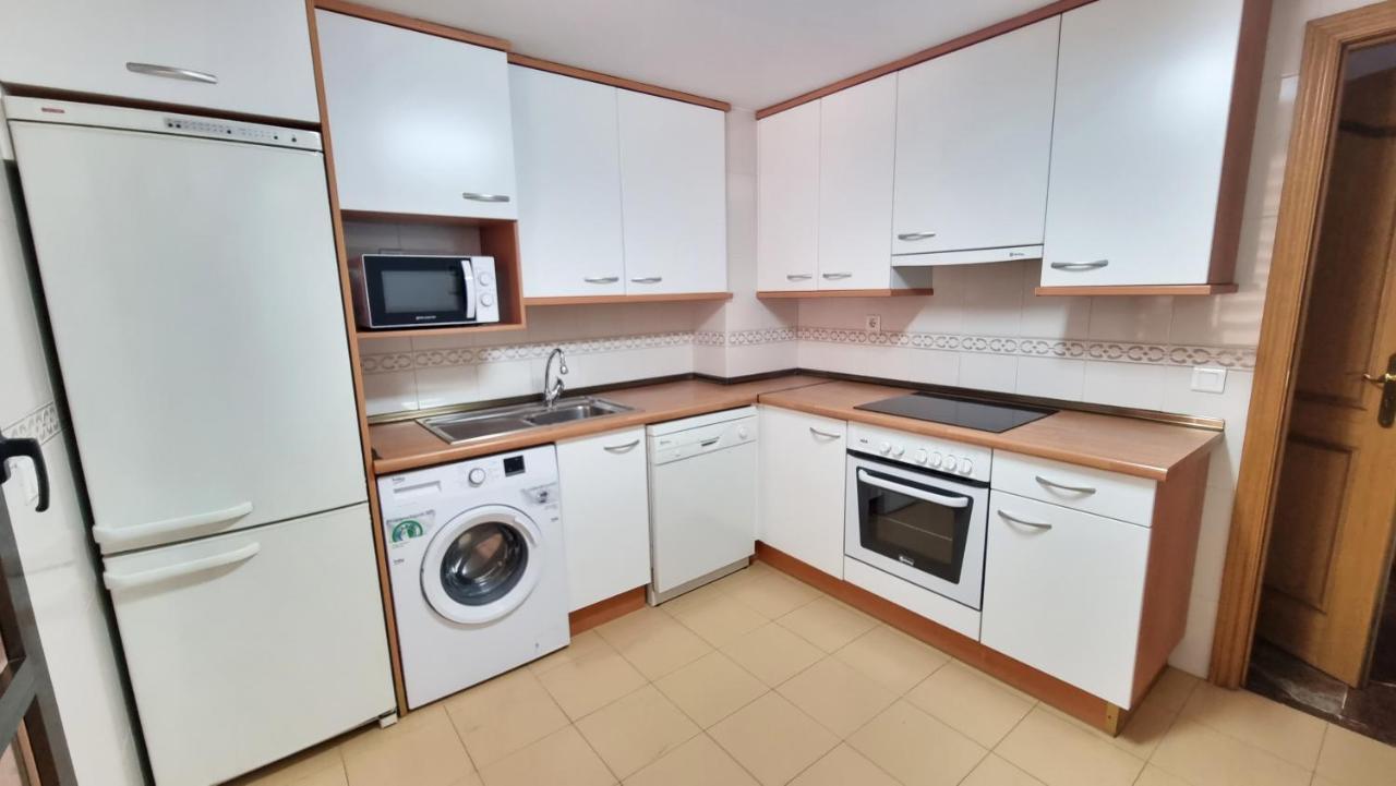 Apartamentos Zaragoza 3000 Eksteriør billede