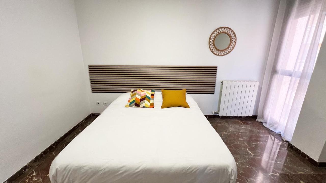 Apartamentos Zaragoza 3000 Eksteriør billede