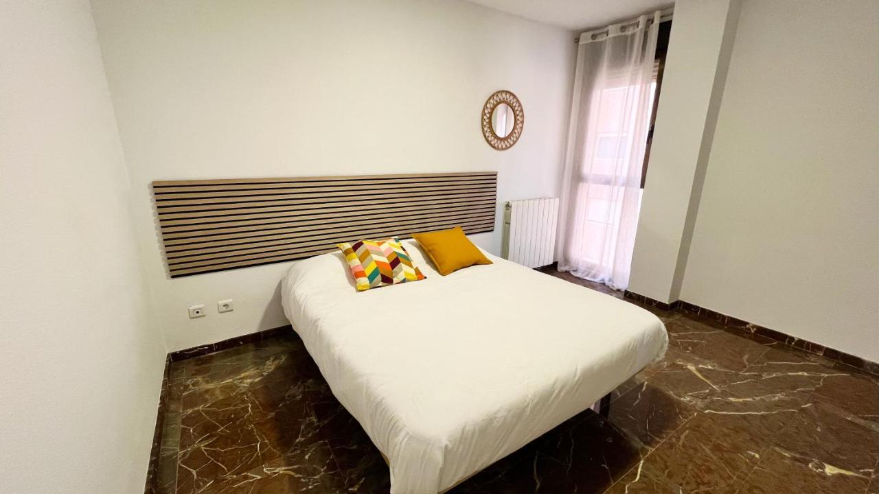 Apartamentos Zaragoza 3000 Eksteriør billede